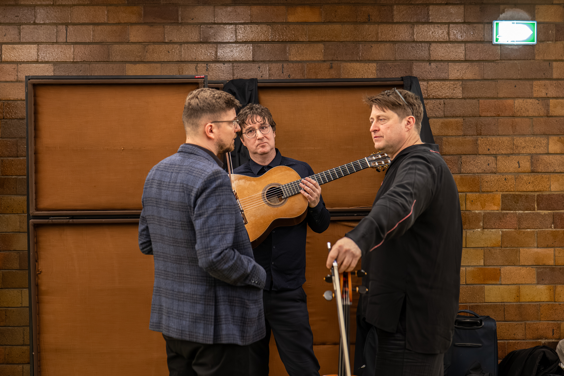 Martin Ruman, Martin Krajčo a Jozef Lupták v zákulisí. Foto: Ľubomír Dait